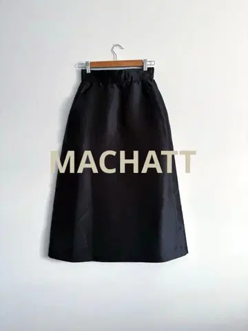 새상품급 machatt 마차트 새틴 트윌 스커트 블랙 38 M
