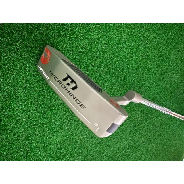 오디세이 마이크로힌지 1번 34인치퍼터 -전용커버 (024599)