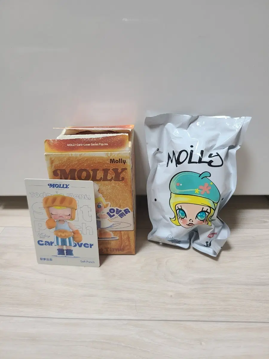 빵순이 몰리 피규어 피규어 판매합니다.