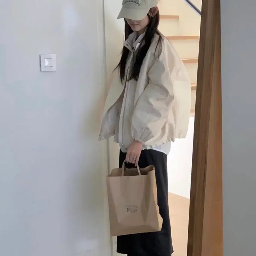 브런치 네이쳐 블루종 점퍼 하이넥 긴팔 래글런 집업 - 크림