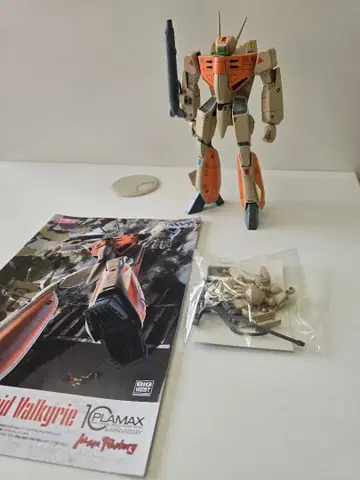 1/72 초시공 요새 마크로스 VF-1D 발키리 완성품