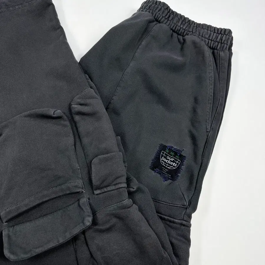 아워포켓츠 피그먼트 차콜 와이드 츄리닝바지 (실측 3XL)