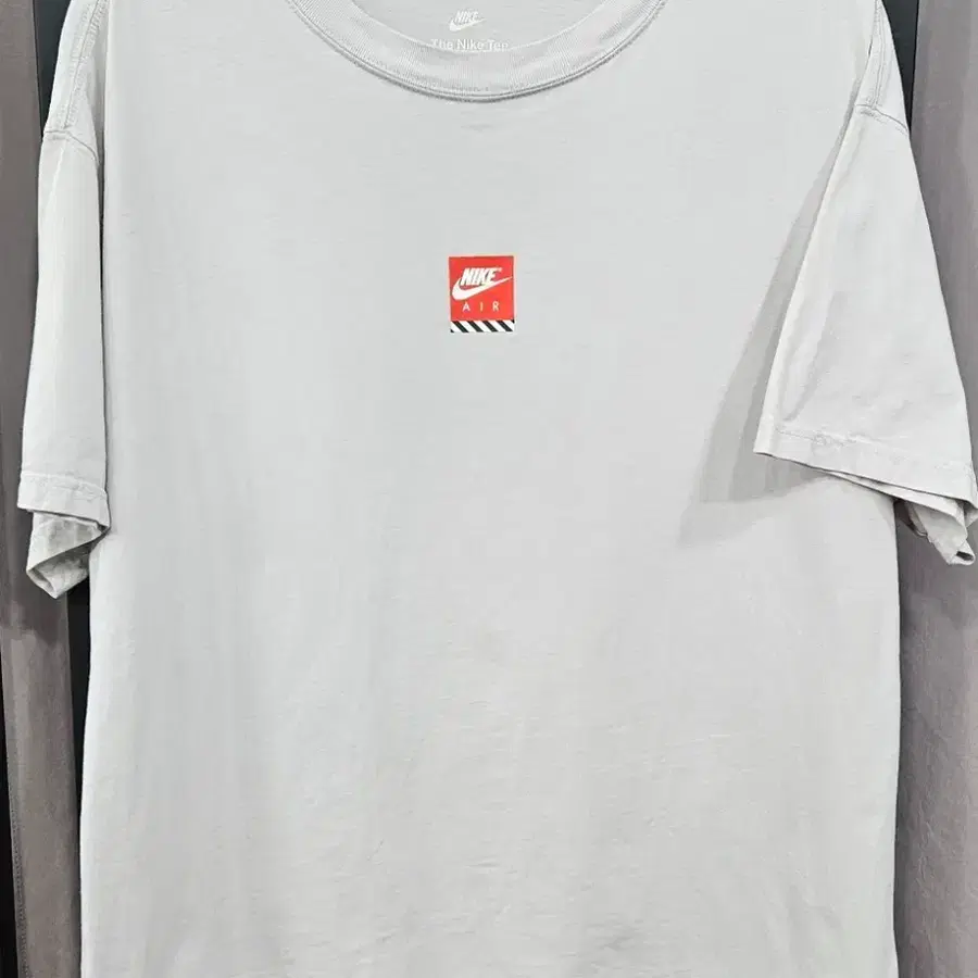 나이키 NSW 맥스90 솔푸드 캐릭터 루즈핏 반팔티 XXL