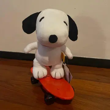 PEANUTS 스누피 스케이트보드 봉제 인형