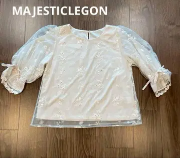 미사용 새상품 MAJESTICLEGON 튤 라메 자수 블라우스