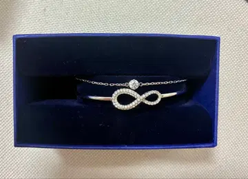 SWAROVSKI Infinity 팔찌