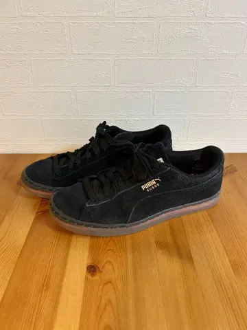 PUMA SUEDE 블랙 스니커즈