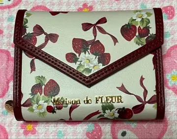 Maison de FLEUR 딸기 지갑