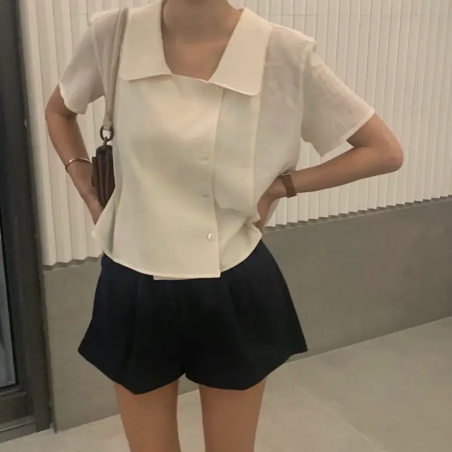 코드유 민트블라우스