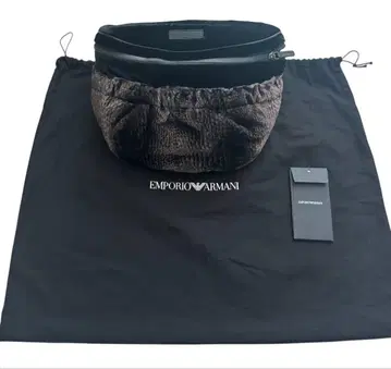 [ ARMANI / 아르마니 ] 블랙 벨벳 바디 백 새상품
