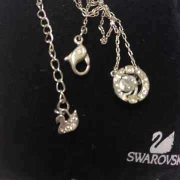 SWAROVSKI 목걸이 댄싱 크리스탈 스톤 실버 컬러
