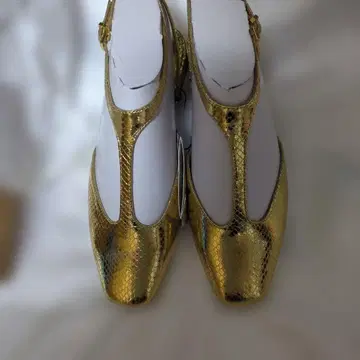 ZARA 골드 스네이크 패턴 샌들 39 사이즈 미사용 새상품