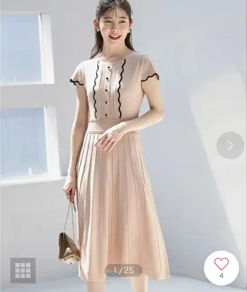 tocco closet 플라워 모티브 부착 바이 컬러 니트 원피스