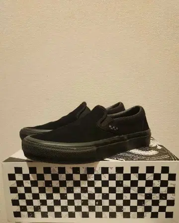 VANS 스케이트 슬립온 팝쿠시 올 블랙