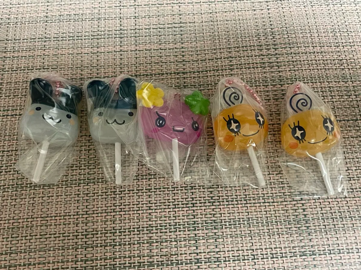 다마고치 캔디 키링 가챠