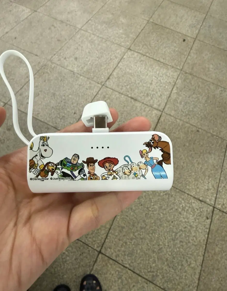 토이스토리 보조배터리(1회 사용)