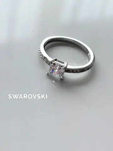 SWAROVSKI 스와로브스키 Attract 반지 52