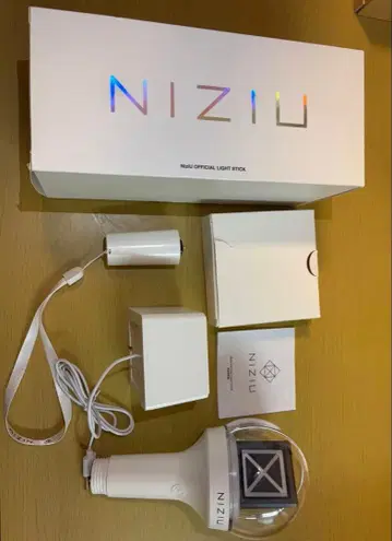 NiziU OFFICIAL LIGHT STICK 응원봉