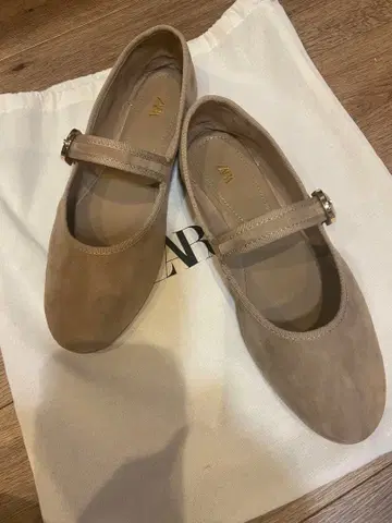 ZARA 플랫슈즈 베이지 36