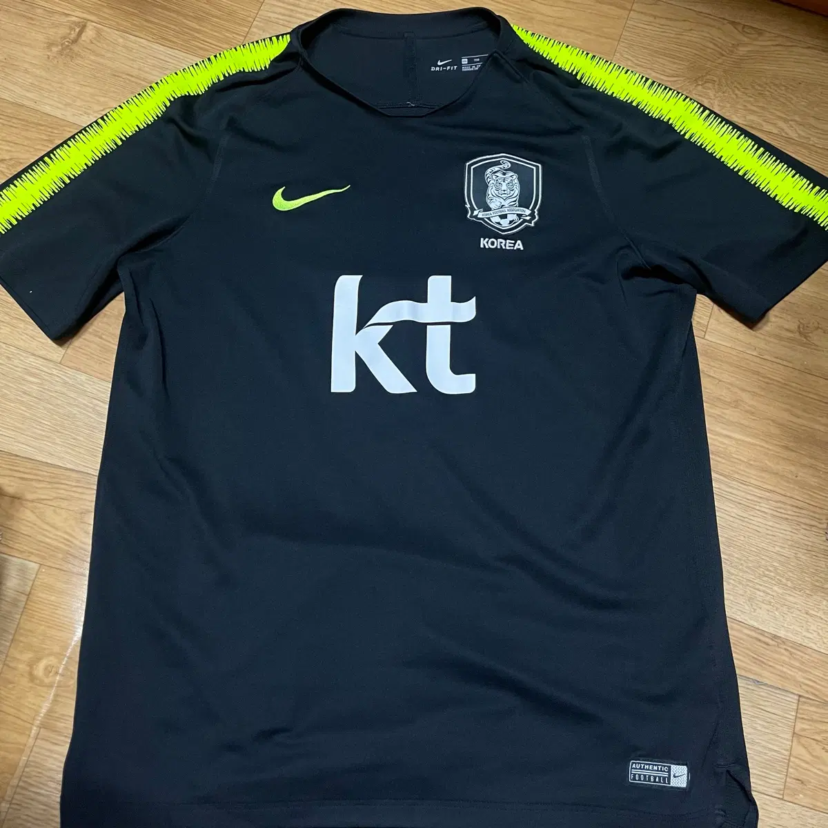 2018월드컵 국가대표 축구대표팀 국대 선수용 트레이닝탑 2XL(110)