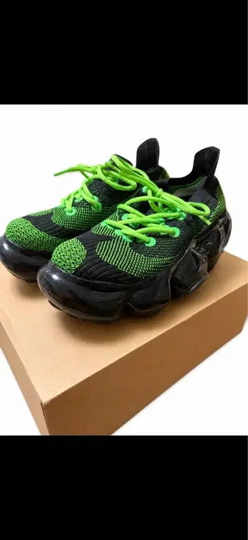 grounds/MOOPIE EL/BLACK NEON GREEN