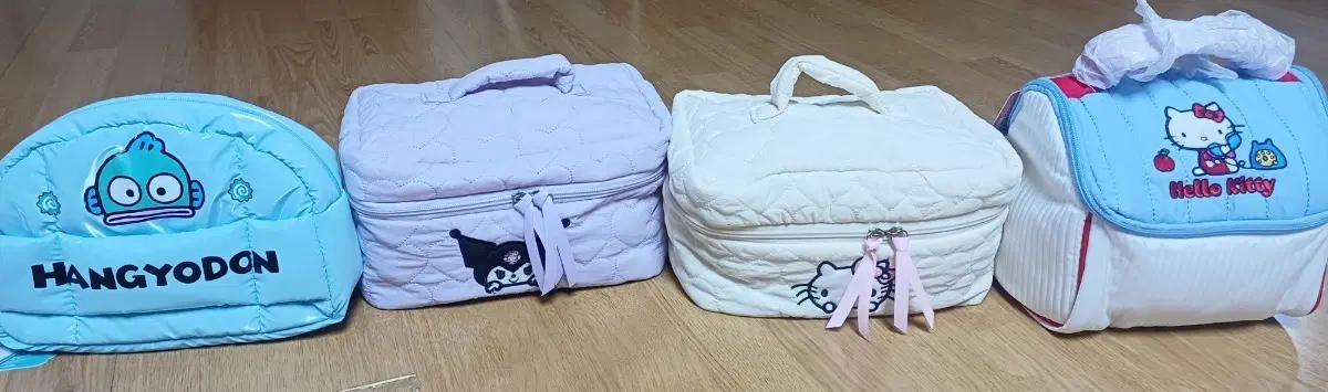 헬로키티/쿠로미/한교돈 파우치