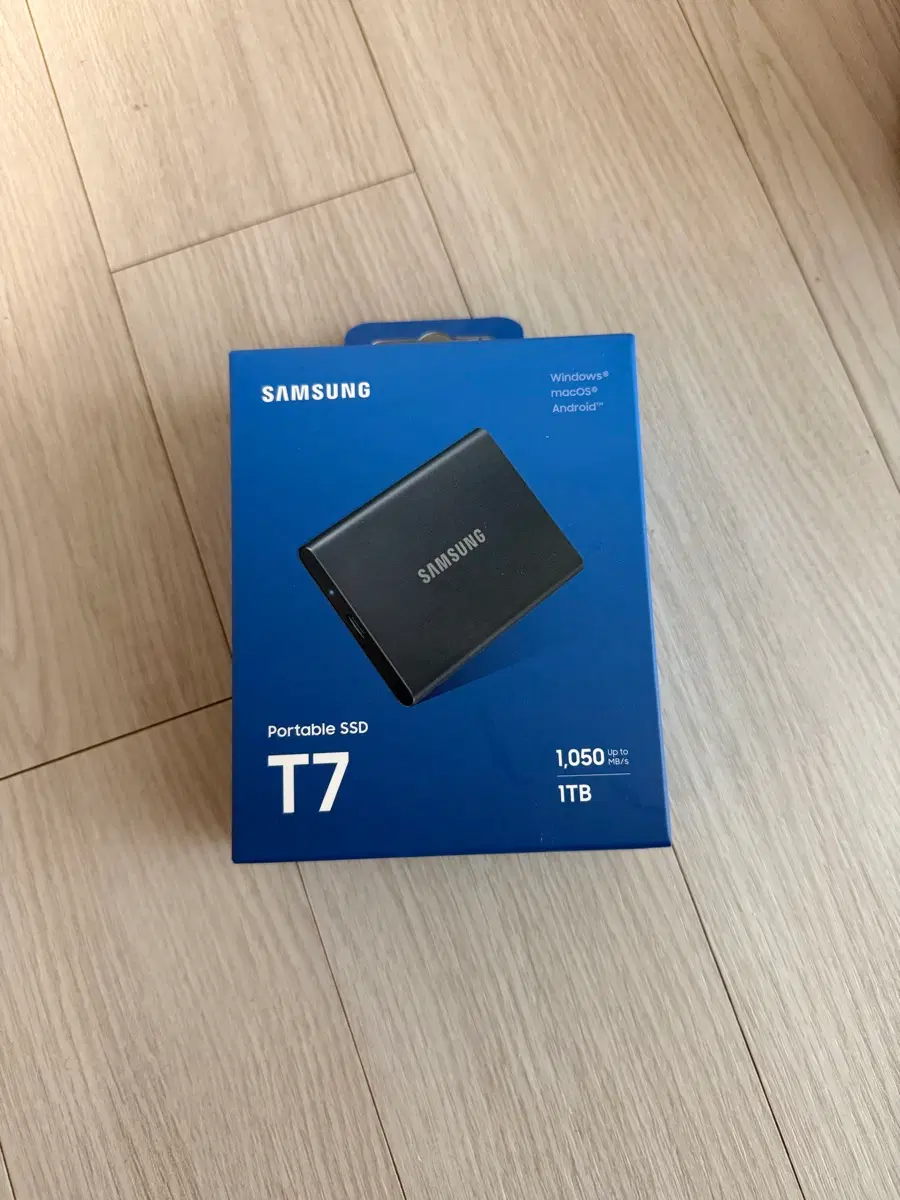 삼성 포터블 SSD T7 1TB 외장하드 새제품