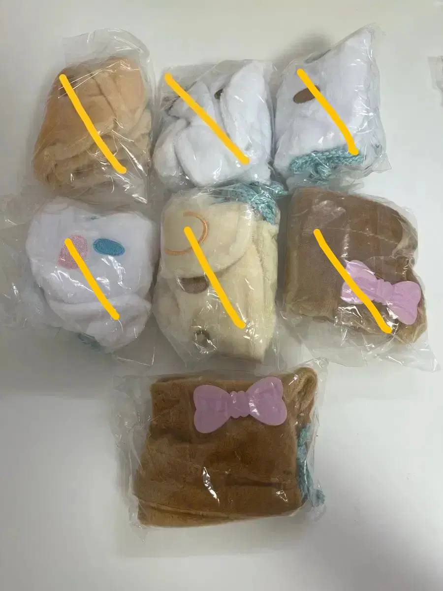 시나모롤 후와후와 파우치 가챠 카푸치노 밀크 에스프레소 모카