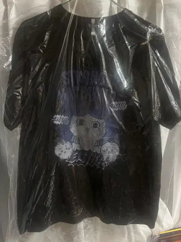치이카와 (먼작귀) 패러렐 월드!? T셔츠 강해진 하치와레 (L)
