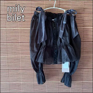 새상품 mily bilet 어깨 리본 오프숄더 2WAY 오간자 L 블랙