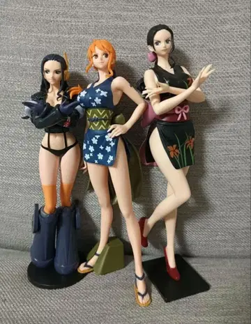 [ 익명 배송 ] 원피스 글리터 앤 글래머러스 나미 로빈 피규어