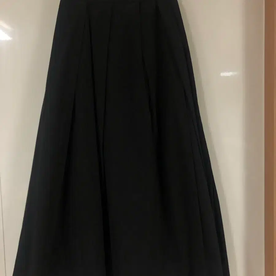 유노이아 클래식 턱 핀턱 스커트 블랙 롱 바스락 치마 플레어 A라인