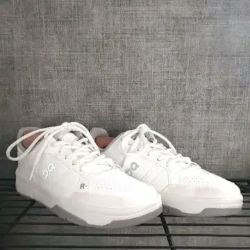 ON/온 ROGER clubhouse 여성용 24cm 경미한 사용품