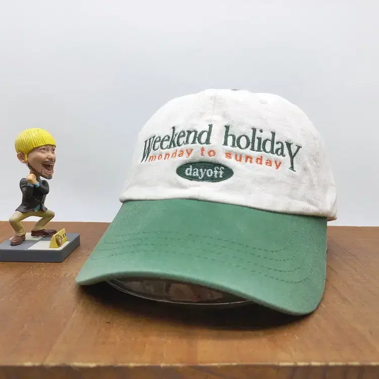 CHANCE Weekend holiday 레트로 자수 볼캡 아이보리 그린