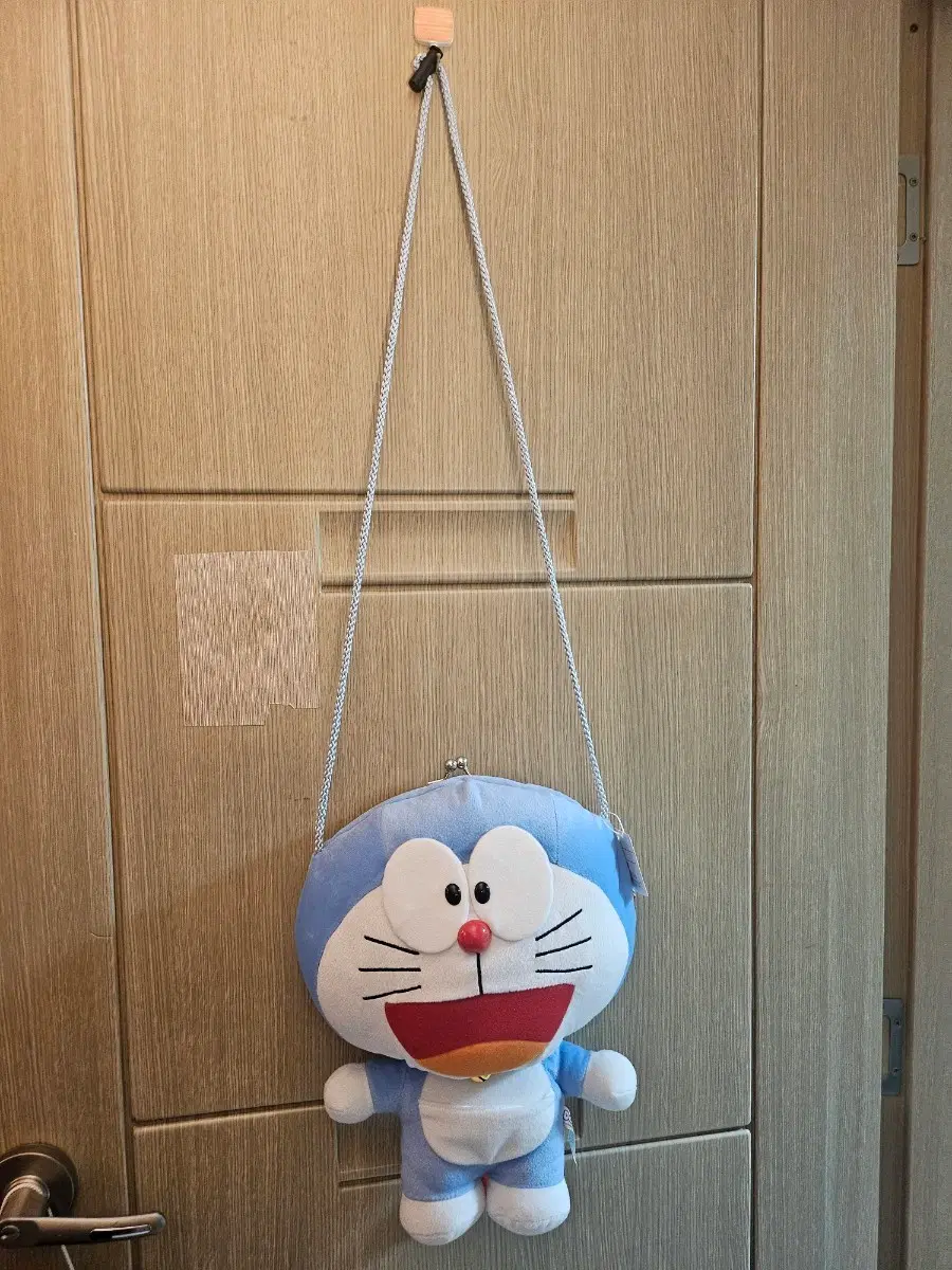 도라에몽 인형 지갑