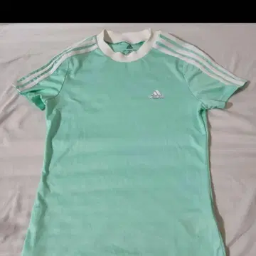 adidas 반팔 T셔츠 민트 그린 가격 인하 가능