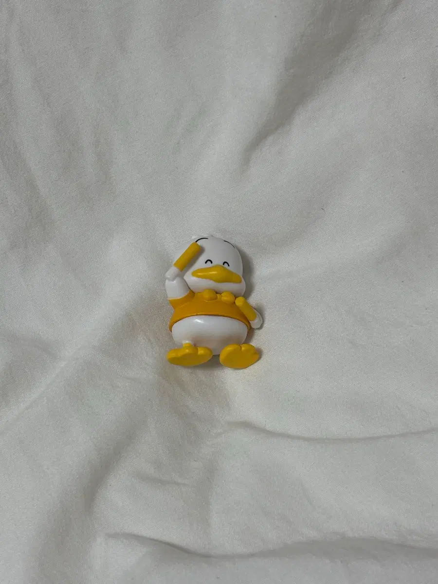 산리오 오리 피규어