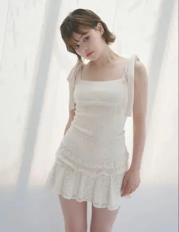andmary 아메리아 레이스 미니 드레스 아이보리