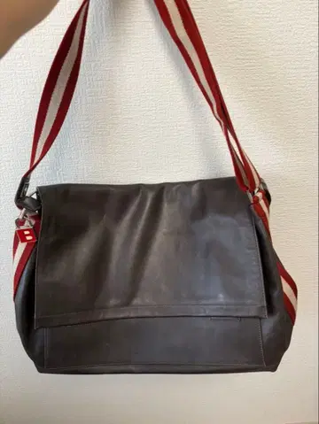 발리 BALLY 가죽 숄더백 메신저 백