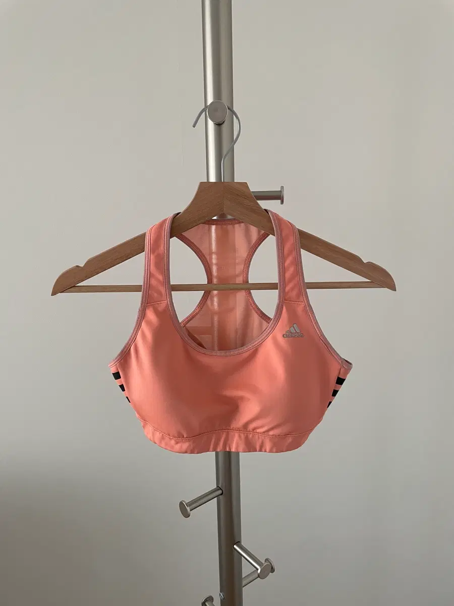 아디다스(adidas) 브라탑