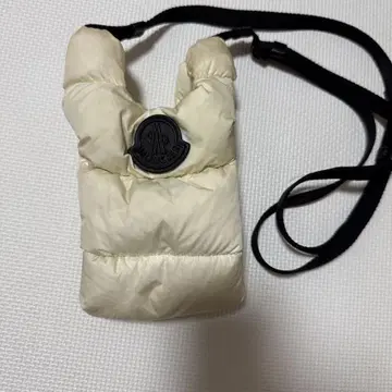 MONCLER 스마트폰 숄더 숄더백 화이트 최종 가격 인하