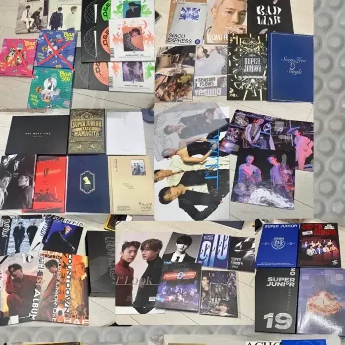 슈퍼주니어 대량굿즈 탈덕처분+개별 가능(앨범, 포카, 굿즈, 포스터, 화보 등등)