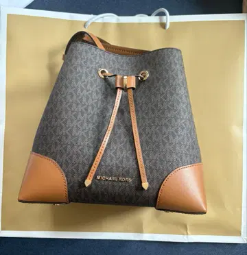 새상품 MICHAEL KORS 숄더백 2way 복조리형