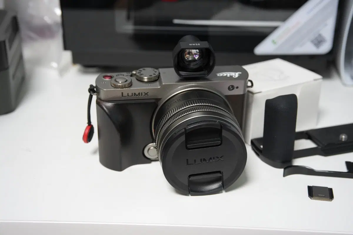 파나소닉 루믹스 S9티타늄골드+s24-60mm+빌트록스 chip