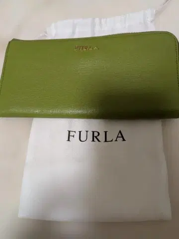 새상품 FURLA 장지갑 라운드 지퍼 그린 미사용