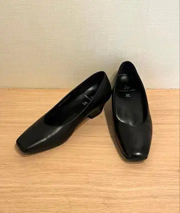 [새상품급] 와코루 서세스워크 펌프스 22.0cm 3E 힐 3.5