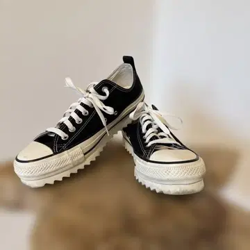 Converse 통굽 스니커즈 블랙