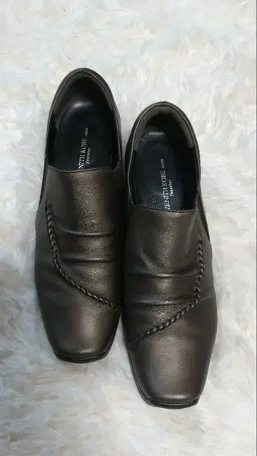 ZENITH KOBE 여성용 로퍼 카키 24.5EEE