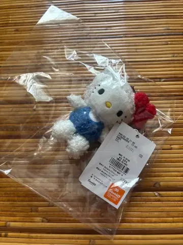 헬로키티 로리스팜 인형옷 키링