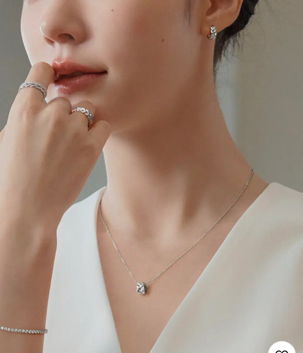 스톤헨지 브레이드 14K 화골 목걸이